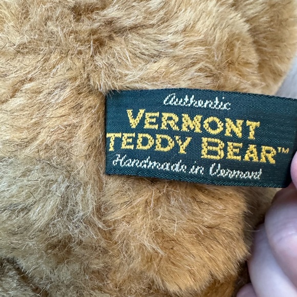 Vermont Teddy Bear Classic 18 Inch Brown - Picture 6 of 9